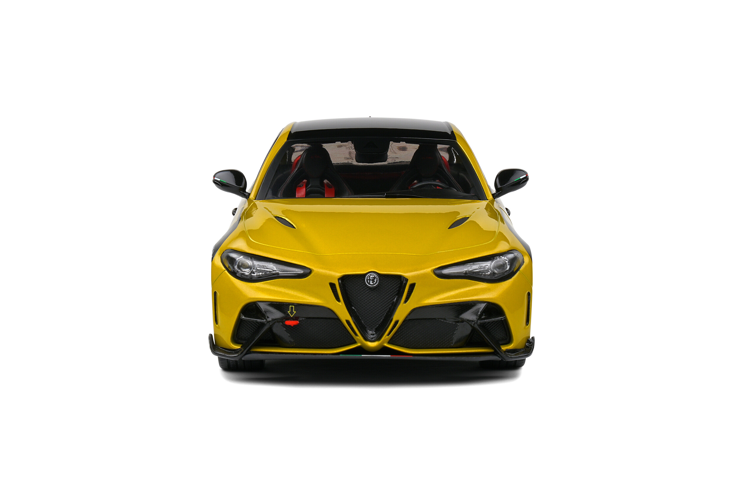 1-18-alfa-romeo-giulia-gta-nagemaakt-yellow-2022-06.jpg