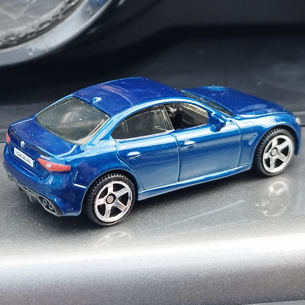 matchbox_giulia_blue_(5).png